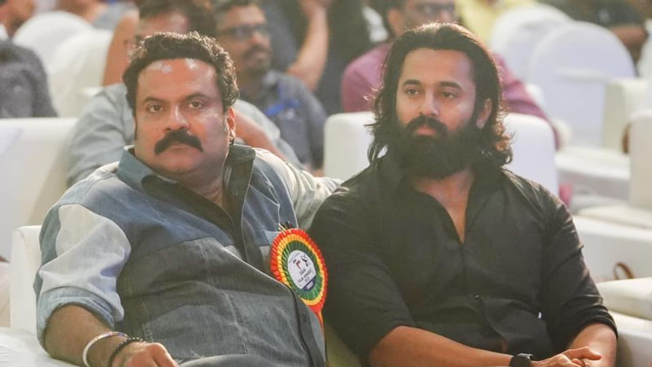 ഉണ്ണി മുകുന്ദനൊപ്പമുള്ള ചിത്രം പോസ്റ്റ് ചെയ്ത് ടിനി ടോം; 'ബാലയ്ക്ക് കൊടുത്ത മറുപടിയോ.!'