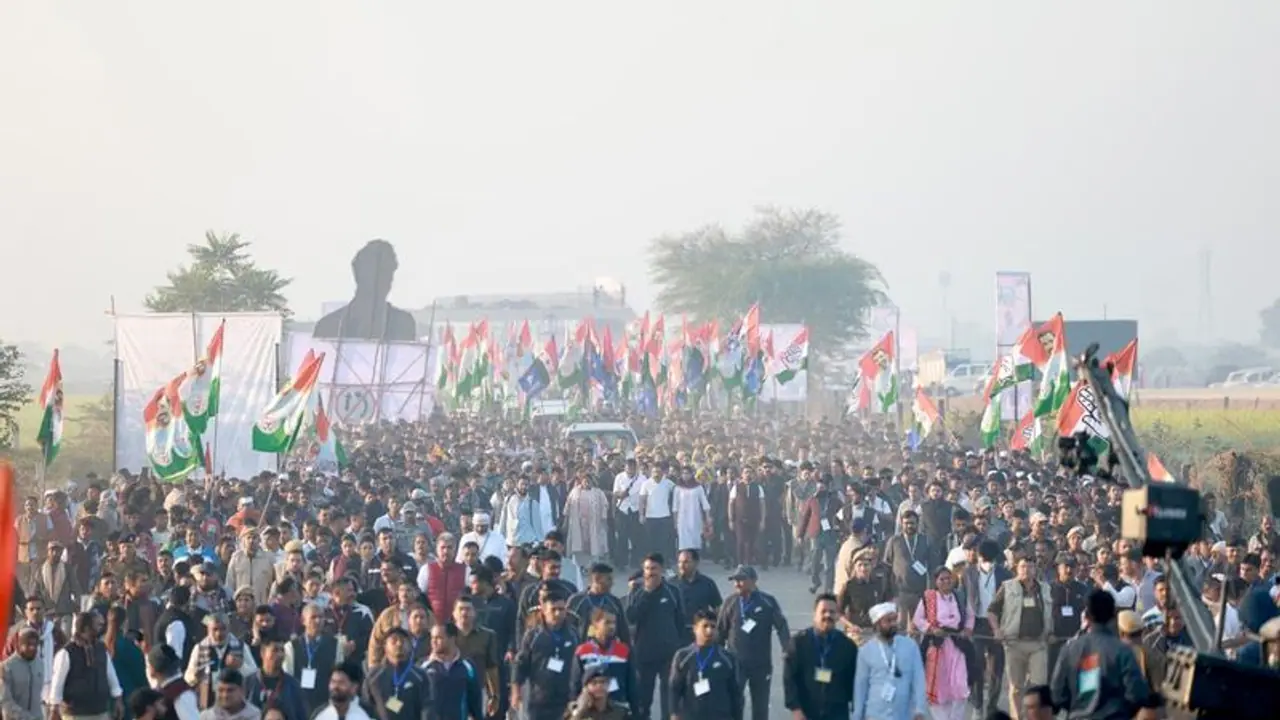 Rahul Gandhi Yatra:ஏன் எங்களுக்கு மட்டும்?பாஜக பேரணி நடத்துவது தெரியலையா? மத்திய அமைச்சருக்கு காங்கிரஸ் கேள்வி Rahul Gandhi Yatra:ஏன் எங்களுக்கு மட்டும்?பாஜக பேரணி நடத்துவது தெரியலையா? மத்திய அமைச்சருக்கு காங்கிரஸ் கேள்வி
