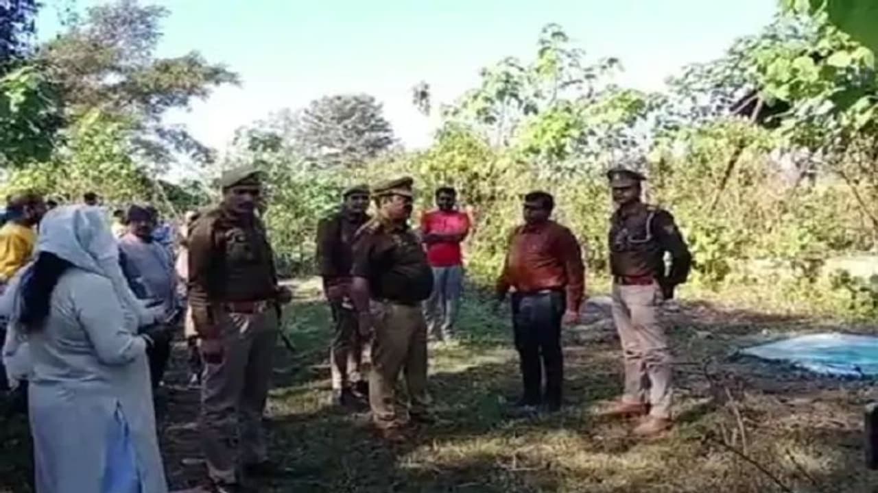 'हम गरीब थे इसलिए नहीं हुई सुनवाई' मासूम की संदिग्ध मौत मामले में कब्र खोदकर निकाली गई लाश