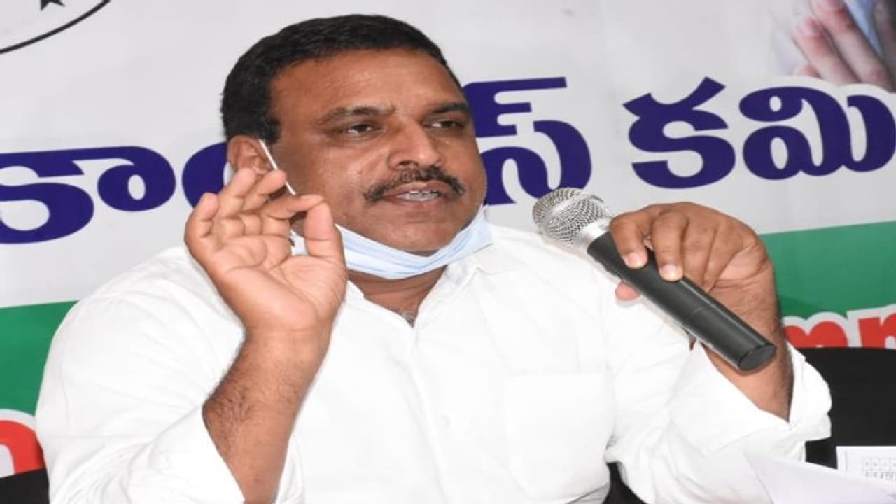 టీ కాంగ్రెస్లో కమిటీల చిచ్చు.. అధికార ప్రతినిధి పదవికి బెల్లయ్య నాయక్ రాజీనామా టీ కాంగ్రెస్లో కమిటీల చిచ్చు.. అధికార ప్రతినిధి పదవికి బెల్లయ్య నాయక్ రాజీనామా