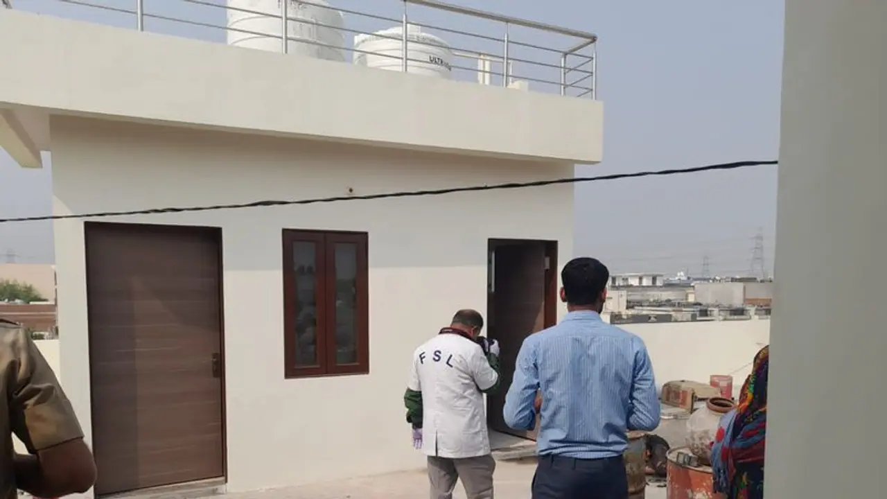 राजस्थान का शॉकिंग मामलाः प्रदेश में जज और उसके परिवार के खिलाफ दर्ज हो गया केस, लगे ये गंभीर आरोप राजस्थान का शॉकिंग मामलाः प्रदेश में जज और उसके परिवार के खिलाफ दर्ज हो गया केस, लगे ये गंभीर आरोप