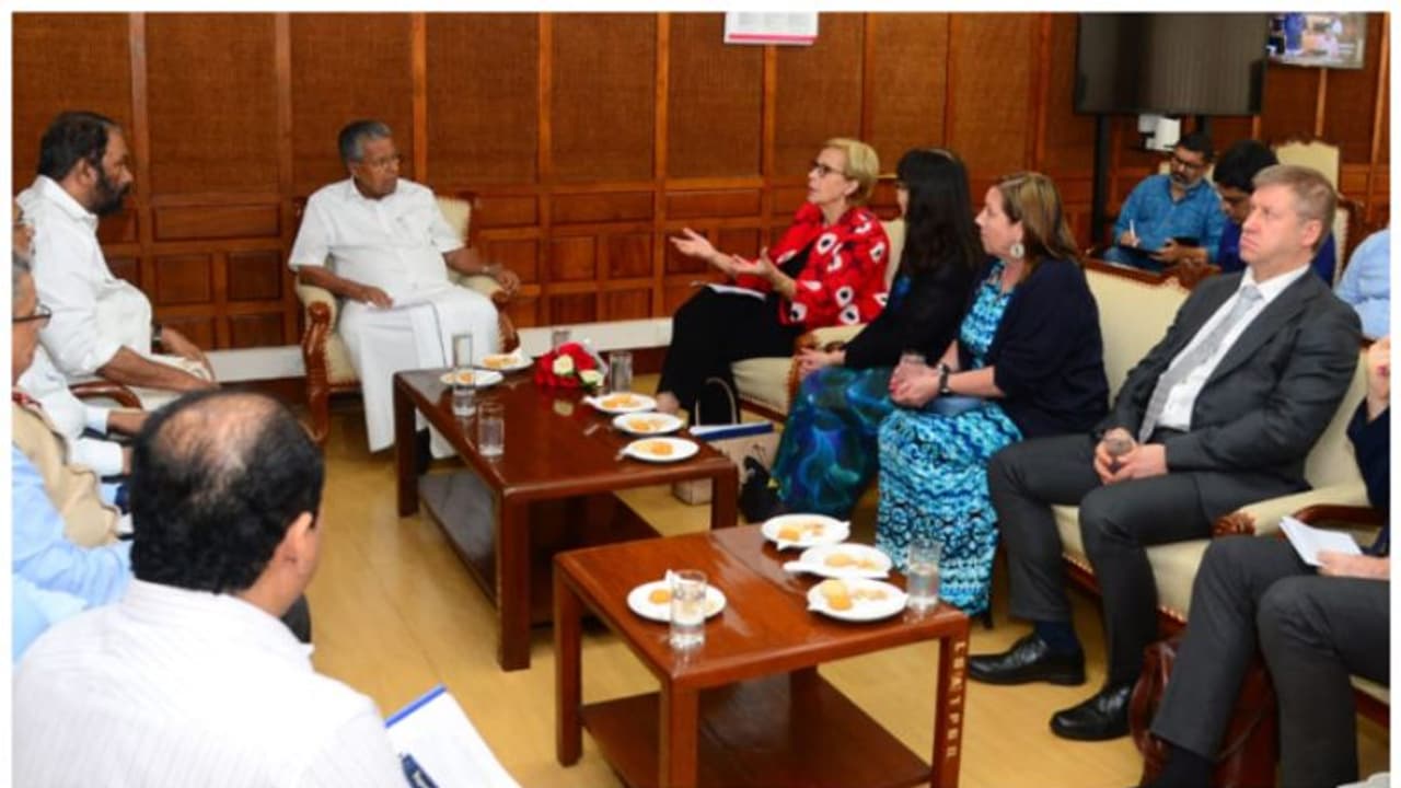 വിദ്യാഭ്യാസമേഖലയിൽ കേരളവുമായി സഹകരണം ഉറപ്പിക്കും; മുഖ്യമന്ത്രിയുമായുള്ള കൂടിക്കാഴ്ചയിൽ ഫിൻലാൻഡ് അംബാസഡർ വിദ്യാഭ്യാസമേഖലയിൽ കേരളവുമായി സഹകരണം ഉറപ്പിക്കും; മുഖ്യമന്ത്രിയുമായുള്ള കൂടിക്കാഴ്ചയിൽ ഫിൻലാൻഡ് അംബാസഡർ