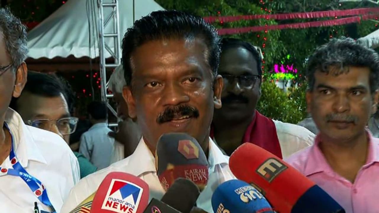 'ഇവരാരും നമ്മളെ പൂജിക്കുകയും വാഴിക്കുകയും ചെയ്യണ്ട, കണ്ണൂർ സംഭവത്തിൽ നിയമ നടപടിക്കില്ല': മന്ത്രി കെ രാധാകൃഷ്ണൻ