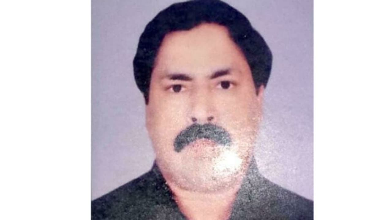 വാഹനാപകടത്തിൽ മരിച്ച പ്രവാസി മലയാളിയുടെ മൃതദേഹം നാട്ടിലെത്തിച്ചു വാഹനാപകടത്തിൽ മരിച്ച പ്രവാസി മലയാളിയുടെ മൃതദേഹം നാട്ടിലെത്തിച്ചു