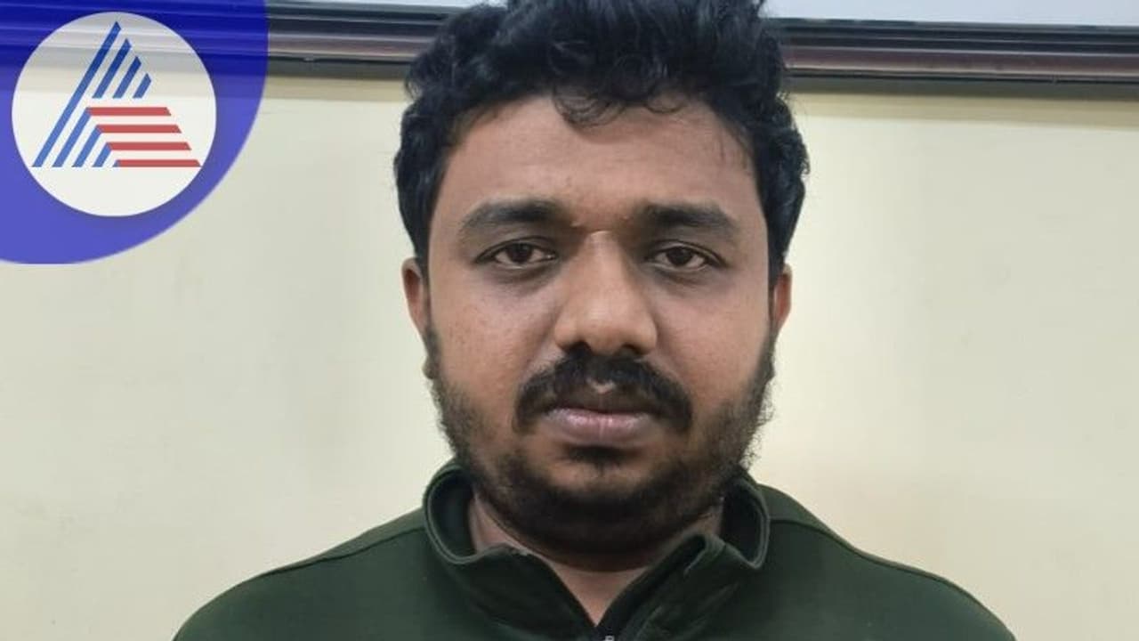 ಎಟಿಎಂ ಕಾರ್ಡ್ ಬದಲಿಸಿ ಹಣ ಕದಿಯುತ್ತಿದ್ದ ಕಳ್ಳ ಬಂಧನ ಎಟಿಎಂ ಕಾರ್ಡ್ ಬದಲಿಸಿ ಹಣ ಕದಿಯುತ್ತಿದ್ದ ಕಳ್ಳ ಬಂಧನ