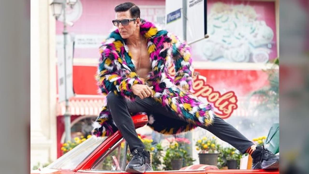 Akshay Kumar's suave look from upcoming song of Selfiee is just unmissable READ on to know Akshay Kumar's suave look from upcoming song of Selfiee is just unmissable READ on to know
