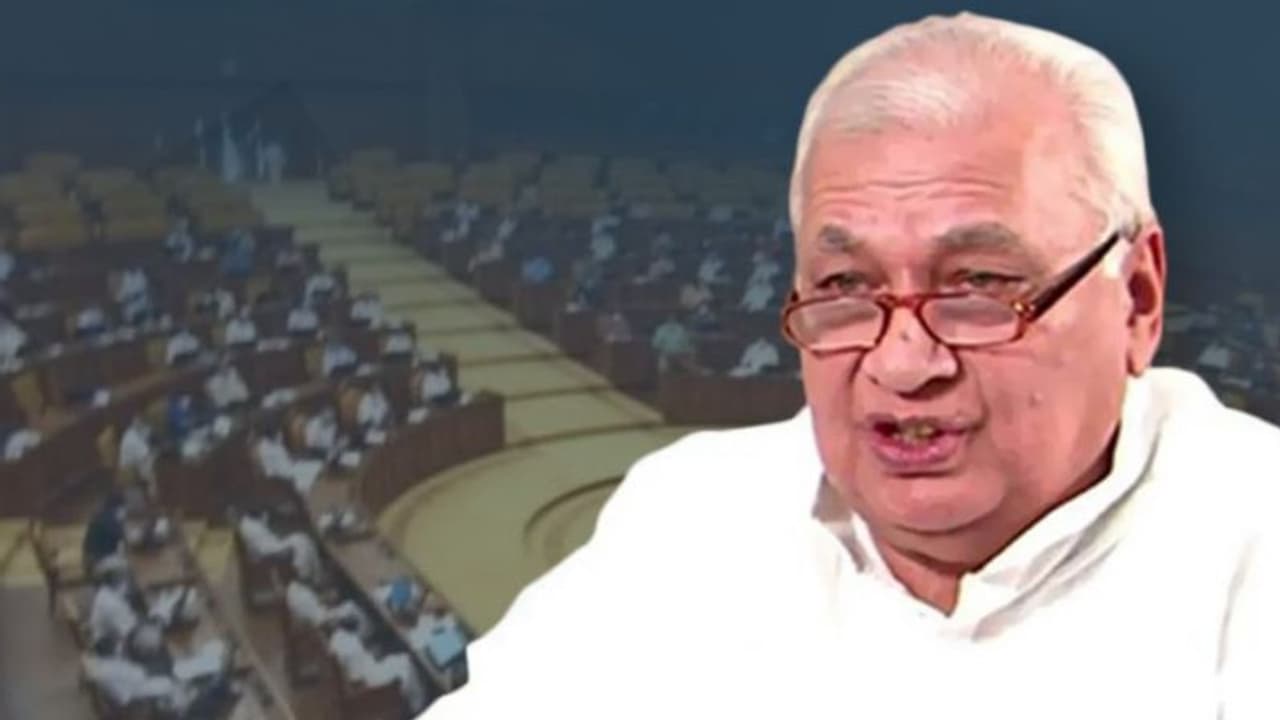 ചാൻസലർ ബില്ല് പാസാക്കി, പ്രതിപക്ഷം ബഹിഷ്കരിച്ചു; നിയമസഭ അനിശ്ചിതകാലത്തേക്ക് പിരിഞ്ഞു ചാൻസലർ ബില്ല് പാസാക്കി, പ്രതിപക്ഷം ബഹിഷ്കരിച്ചു; നിയമസഭ അനിശ്ചിതകാലത്തേക്ക് പിരിഞ്ഞു