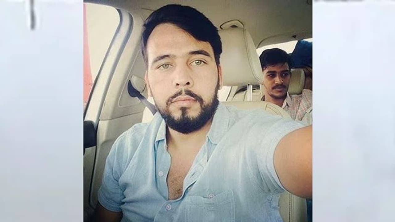 गैंगस्टर की सरेआम धमकी: राजू ठेहट को हमने 25 गोलियां मारी, अब तुझे 50 मारूंगा, कल का सूरज नहीं देख पाएगा गैंगस्टर की सरेआम धमकी: राजू ठेहट को हमने 25 गोलियां मारी, अब तुझे 50 मारूंगा, कल का सूरज नहीं देख पाएगा