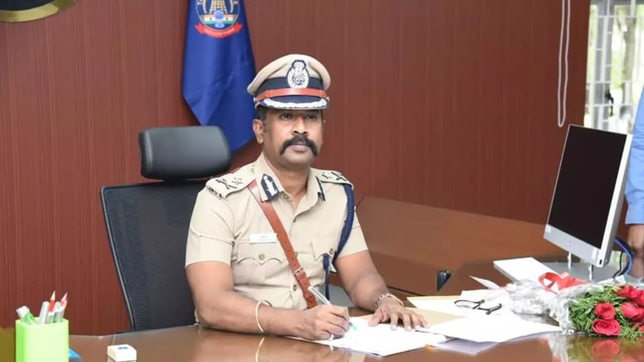 கோவை மேற்கு மண்டலத்தில் குற்றச்சம்பவங்கள் குறைந்துள்ளது… ஐ.ஜி. சுதாகர் தகவல்!! கோவை மேற்கு மண்டலத்தில் குற்றச்சம்பவங்கள் குறைந்துள்ளது… ஐ.ஜி. சுதாகர் தகவல்!!