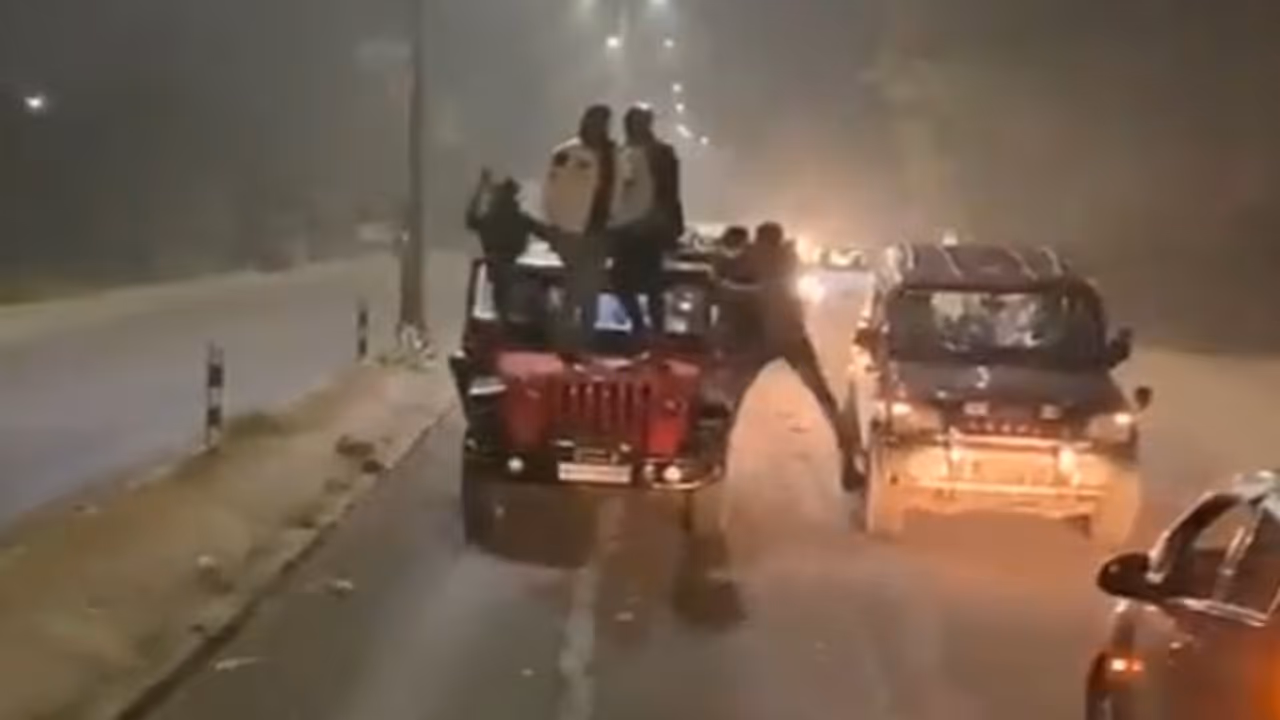 Watch: Goons perform stunts on moving vehicle, openly challenge police