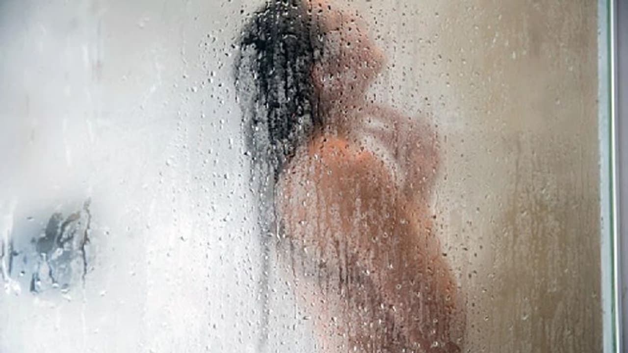 मंगेतर से मिलने मिलने आया था, लेकिन लड़कियों के नहाते हुए बनाने लगा वीडियो...घिनौनी करतूत ने उड़ा दिए होश