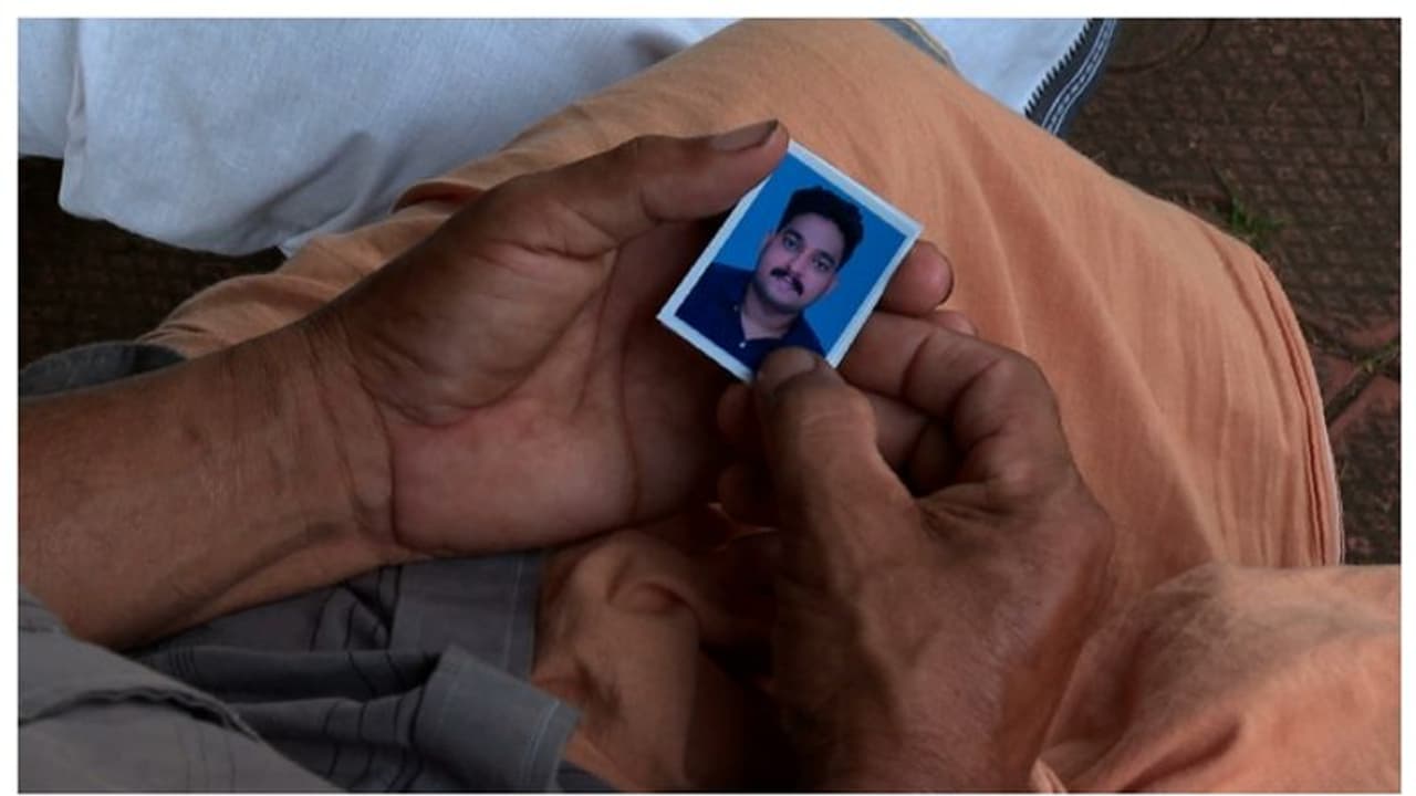 'ജോലി തട്ടിപ്പിനിരയായി, രണ്ടരലക്ഷത്തോളം നഷ്ടമായി', യുവാവ് ആത്മഹത്യ ചെയ്തത് മനോവിഷമം മൂലമെന്ന് കുടുംബം