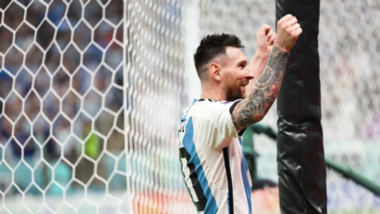 ഇതൊക്കെ എഴുതണേല് ഒരു പുതിയ ബുക്ക് വാങ്ങേണ്ടിവരും! റെക്കോര്ഡുകളുടെ തമ്പുരാനായി മെസി ഇതൊക്കെ എഴുതണേല് ഒരു പുതിയ ബുക്ക് വാങ്ങേണ്ടിവരും! റെക്കോര്ഡുകളുടെ തമ്പുരാനായി മെസി