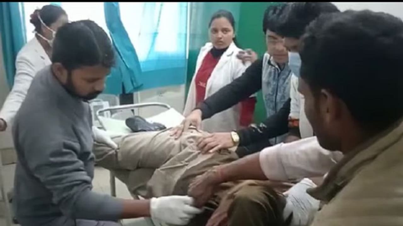 होमगार्ड पिता को कार से रौंदने के बाद मारी 3 गोली, जानिए क्यों मां की मौत के 3 माह बाद ही बेटा बन गया हत्यारा होमगार्ड पिता को कार से रौंदने के बाद मारी 3 गोली, जानिए क्यों मां की मौत के 3 माह बाद ही बेटा बन गया हत्यारा