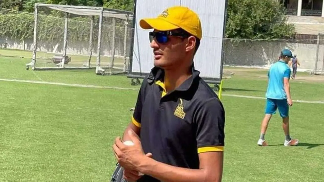 IPL 2023 Mini Auction: कौन है 15 साल का अफगानी क्रिकेटर अल्लाह मोहम्मद? जिसके लिए फ्रेंचाइजी में होगी मारामारी IPL 2023 Mini Auction: कौन है 15 साल का अफगानी क्रिकेटर अल्लाह मोहम्मद? जिसके लिए फ्रेंचाइजी में होगी मारामारी