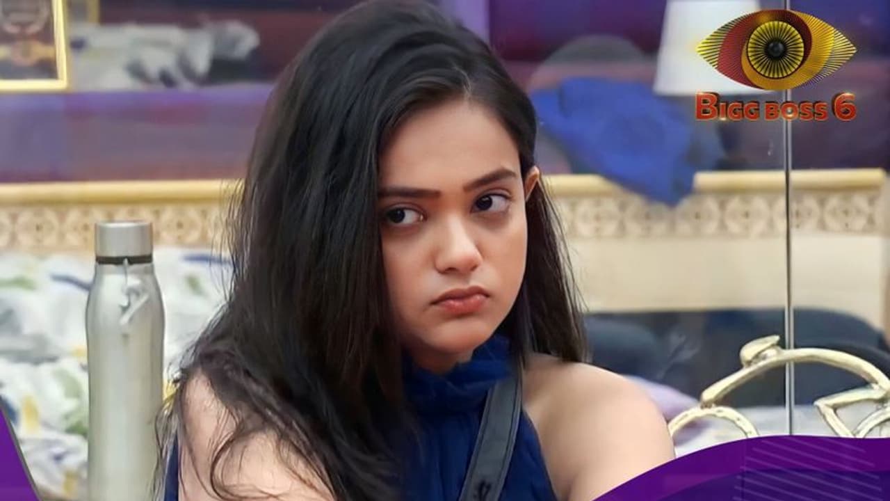 Bigg Boss telugu 6: ఫైనల్ కి ముందు ఊహించని షాక్... బిగ్ బాస్ హౌస్ నుండి శ్రీసత్య అవుట్!