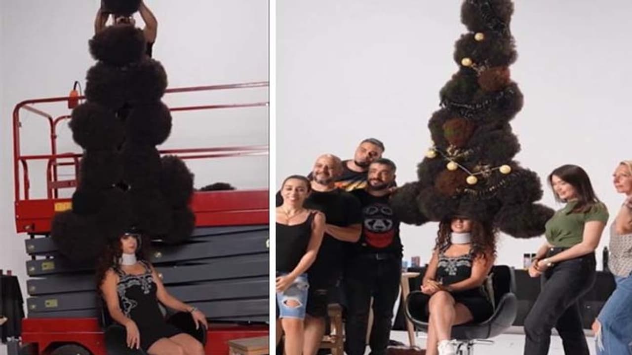 9 फीट 6 इंच की इस हेयर स्टाइल के साथ बनाया वर्ल्ड रिकार्ड, लेकिन सोशल मीडिया यूजर्स इस वजह से नाखुश 9 फीट 6 इंच की इस हेयर स्टाइल के साथ बनाया वर्ल्ड रिकार्ड, लेकिन सोशल मीडिया यूजर्स इस वजह से नाखुश