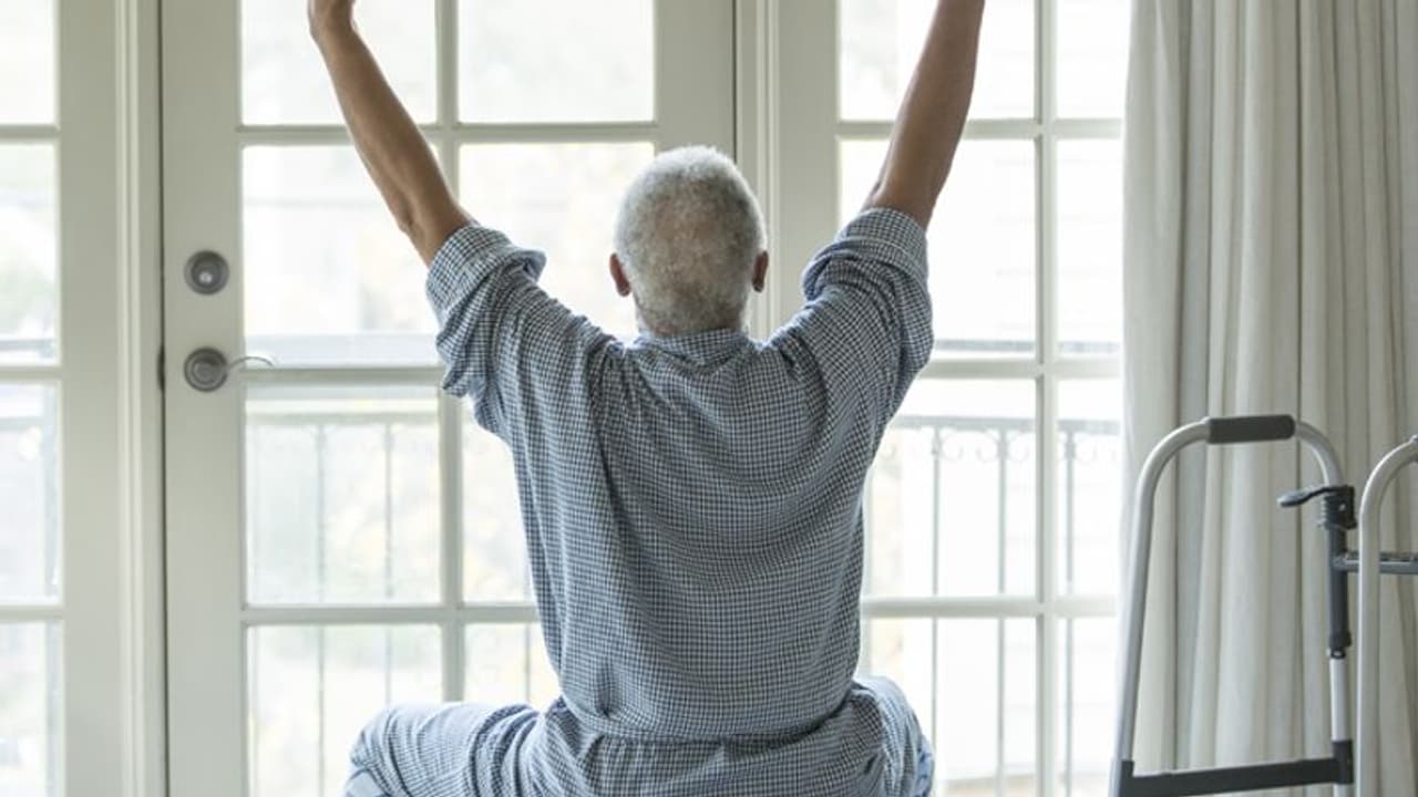 Chanakya Niti: बुढ़ापे में रहना चाहते हैं खुशहाल तो आज से ही करें तैयारी, ध्यान रखें ये 4 बातें Chanakya Niti: बुढ़ापे में रहना चाहते हैं खुशहाल तो आज से ही करें तैयारी, ध्यान रखें ये 4 बातें