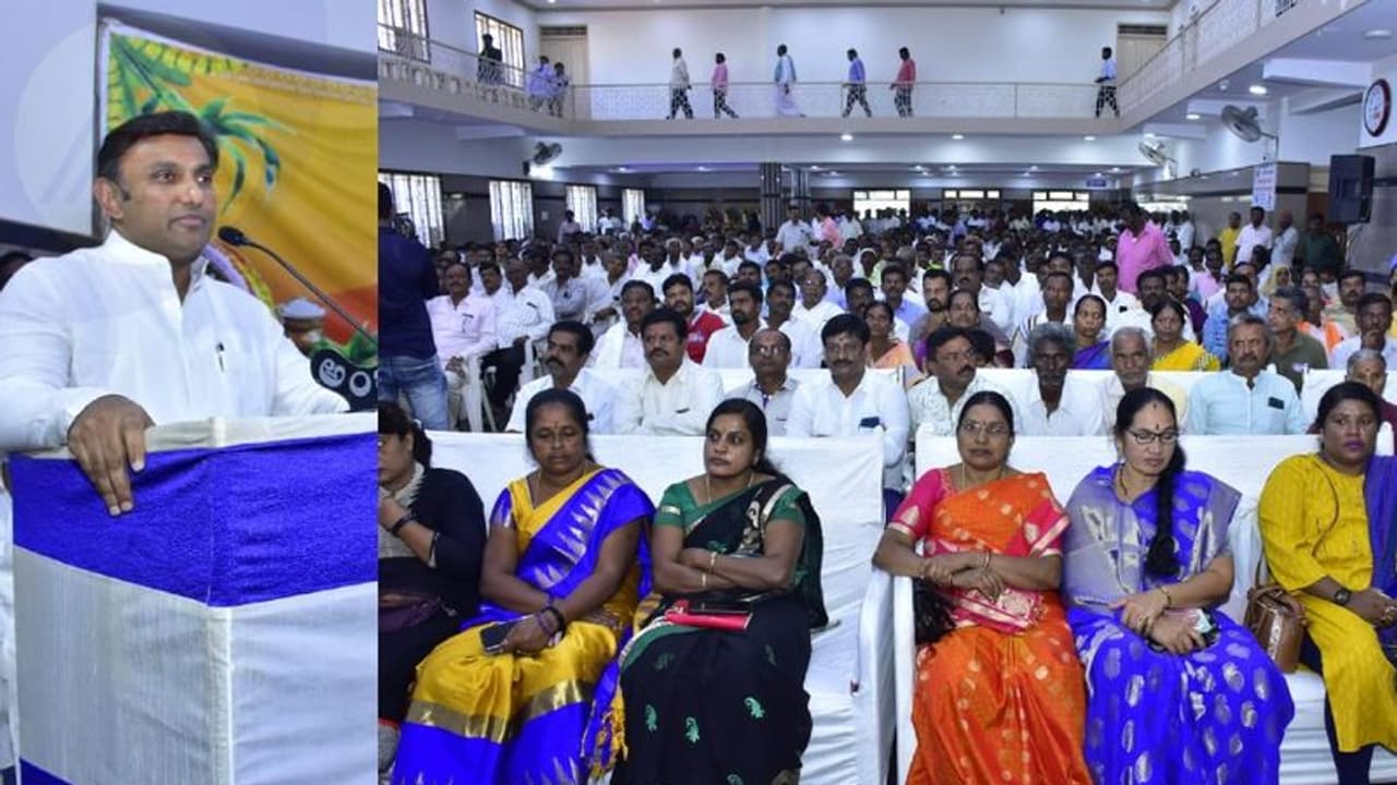 Chikkaballapur: ಚಿಕ್ಕಬಳ್ಳಾಪುರ ಜಿಲ್ಲೆ 15ನೇ ವಾರ್ಷಿಕೋತ್ಸವ ಜ.7ರಿಂದ ಒಂದು ವಾರ ಉತ್ಸವ: ಸಚಿವ ಸುಧಾಕರ್ Chikkaballapur: ಚಿಕ್ಕಬಳ್ಳಾಪುರ ಜಿಲ್ಲೆ 15ನೇ ವಾರ್ಷಿಕೋತ್ಸವ ಜ.7ರಿಂದ ಒಂದು ವಾರ ಉತ್ಸವ: ಸಚಿವ ಸುಧಾಕರ್