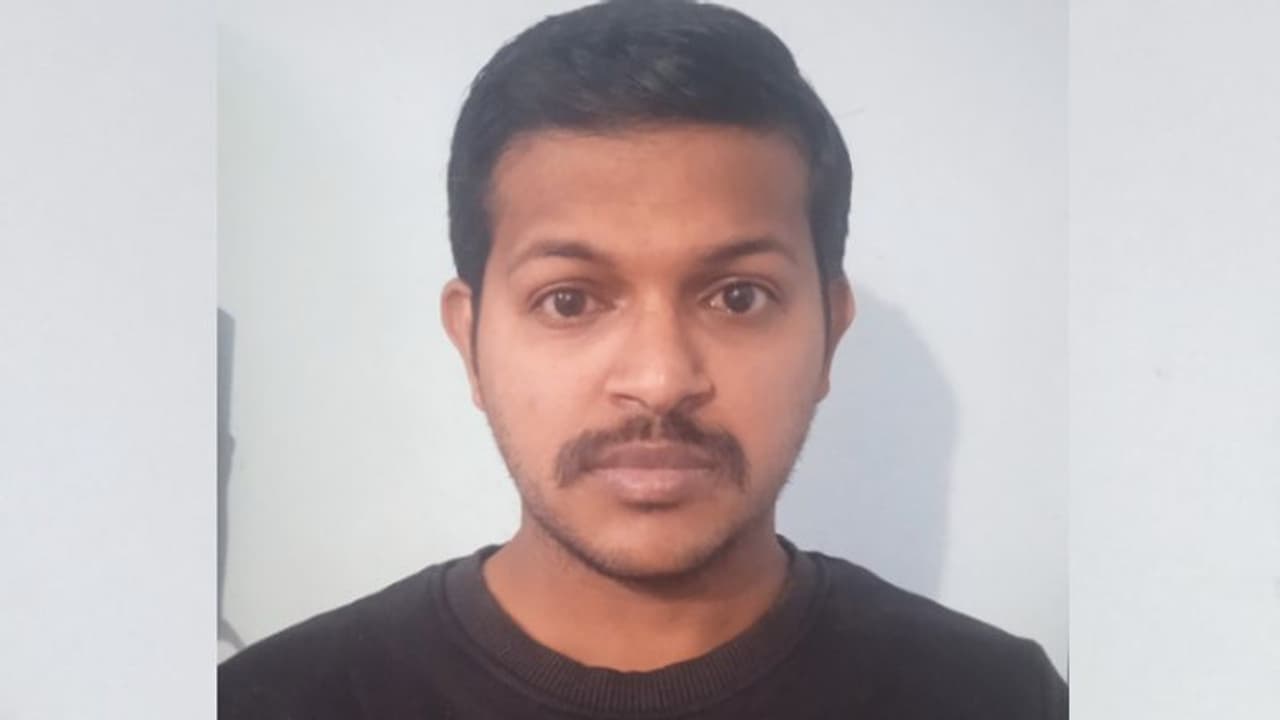 യൂറോപ്പിലേക്ക് ജോലി! യുവതിയെ പറ്റിച്ച് ഒന്നരലക്ഷം കൈക്കലാക്കി; ഒടുവിൽ മലപ്പുറത്തെ യുവാവ് കൊച്ചിയിൽ പിടിയിൽ