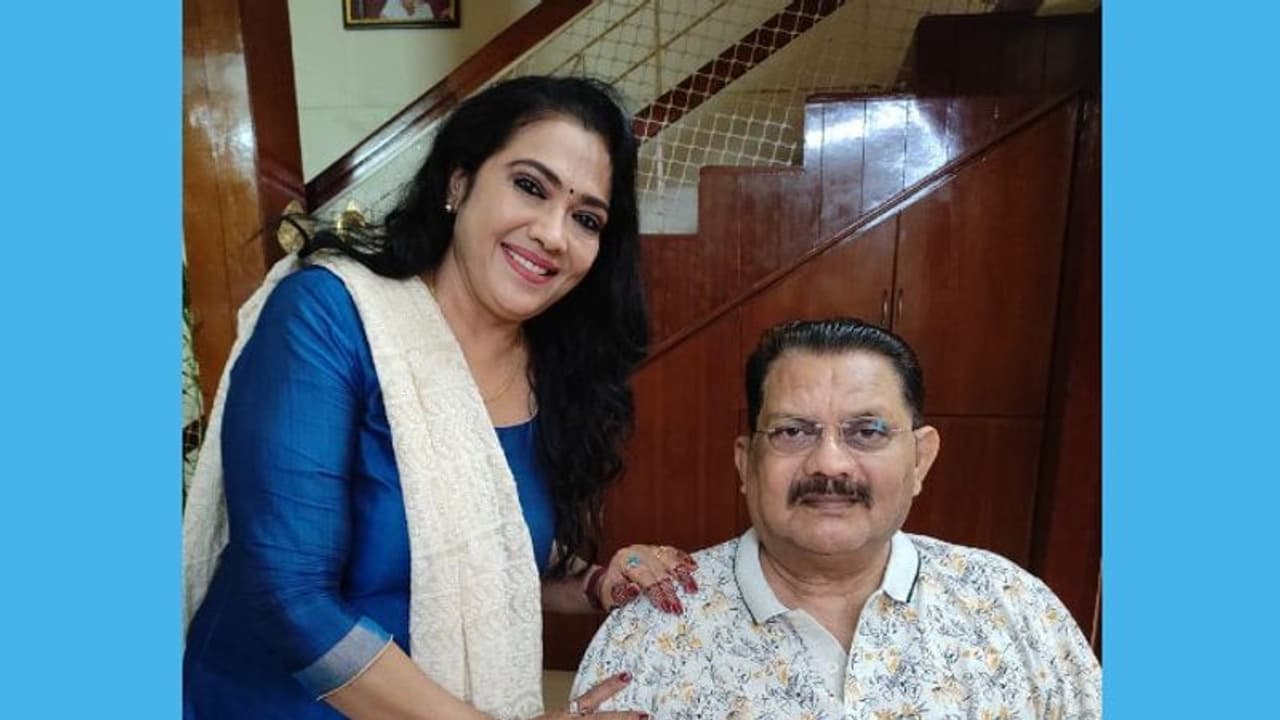 'പ്രിയപ്പെട്ട രേഖയോടൊപ്പം' ; ചിത്രം പങ്കുവച്ച് ജഗതി ശ്രീകുമാര് 'പ്രിയപ്പെട്ട രേഖയോടൊപ്പം' ; ചിത്രം പങ്കുവച്ച് ജഗതി ശ്രീകുമാര്