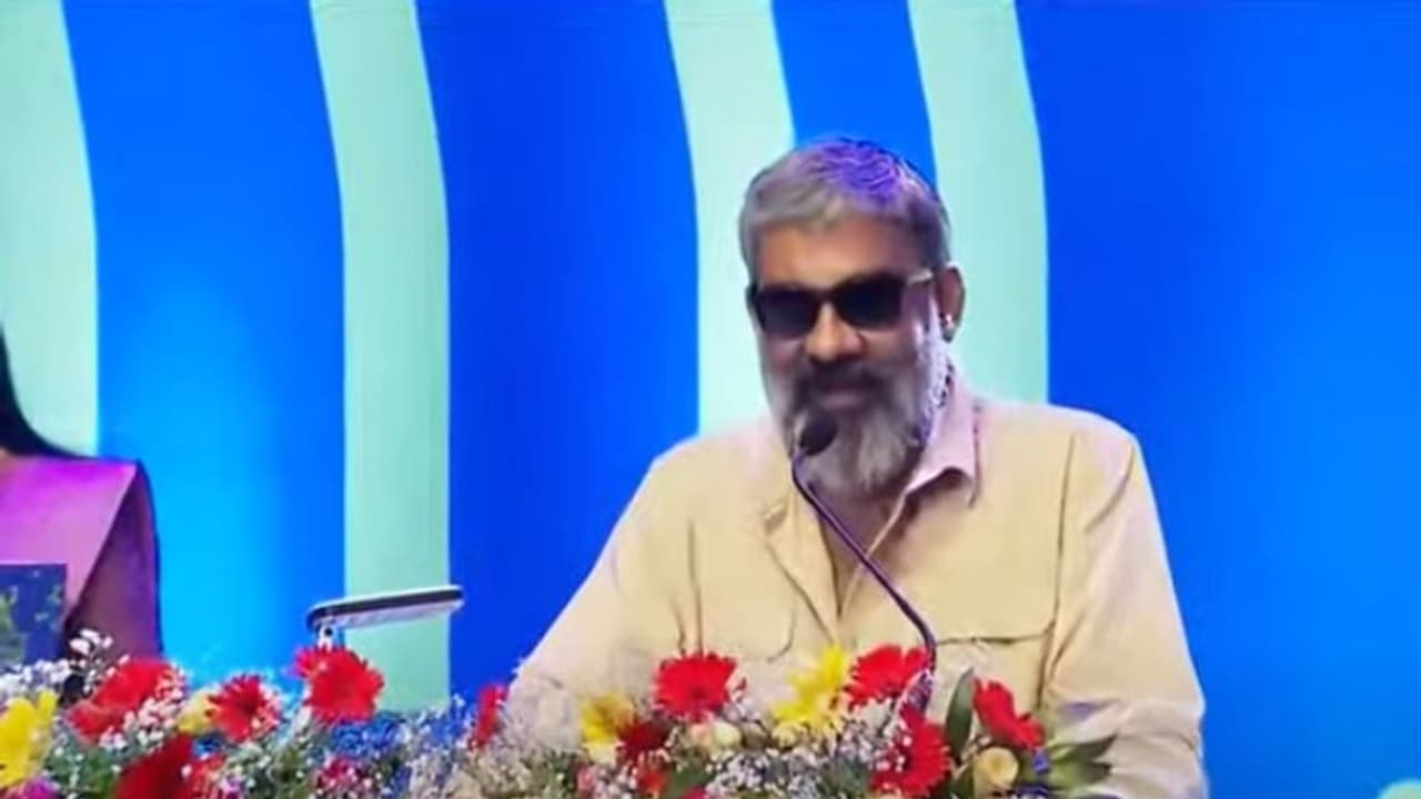 രഞ്ജിത്തിനെതിരെ സമൂഹമാധ്യമങ്ങളിൽ കടുത്ത വിമര്ശനം; ഐഎഫ്എഫ്കെയിലെ കൂവൽ അപശബ്ദം മാത്രമെന്ന് രഞ്ജിത്ത് രഞ്ജിത്തിനെതിരെ സമൂഹമാധ്യമങ്ങളിൽ കടുത്ത വിമര്ശനം; ഐഎഫ്എഫ്കെയിലെ കൂവൽ അപശബ്ദം മാത്രമെന്ന് രഞ്ജിത്ത്