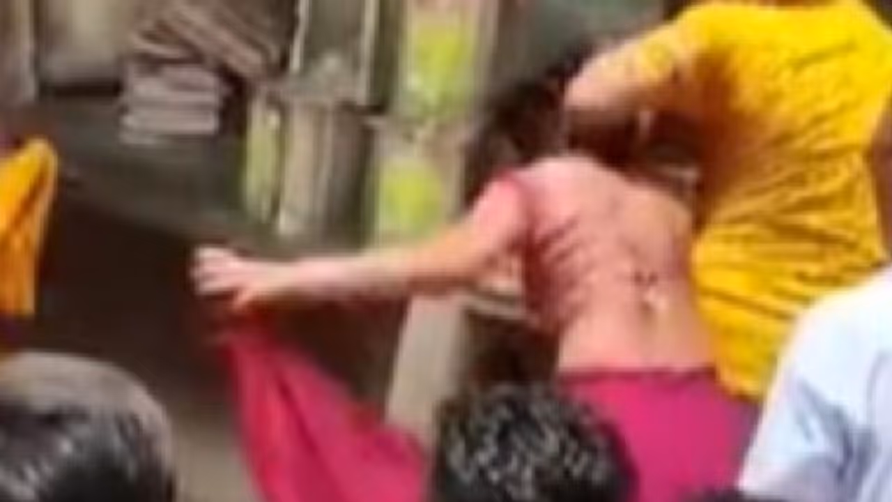 दिल टूटा तो बीच सड़क पत्नी को जिंदा जला दिया, 2 साल पहले हुई थी शादी बीवी की बेबसी रूला देगी दिल टूटा तो बीच सड़क पत्नी को जिंदा जला दिया, 2 साल पहले हुई थी शादी बीवी की बेबसी रूला देगी