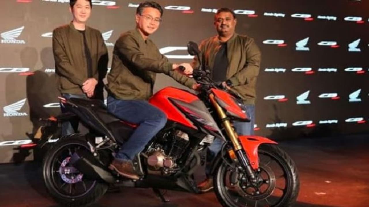 ఈ బైక్పై ఏకంగా రూ. 50వేల బంపర్ డిస్కౌంట్.. కేటిఎం డ్యూక్, బజాజ్ డొమినార్ కంటే తక్కువ ధరకే.. ఈ బైక్పై ఏకంగా రూ. 50వేల బంపర్ డిస్కౌంట్.. కేటిఎం డ్యూక్, బజాజ్ డొమినార్ కంటే తక్కువ ధరకే..