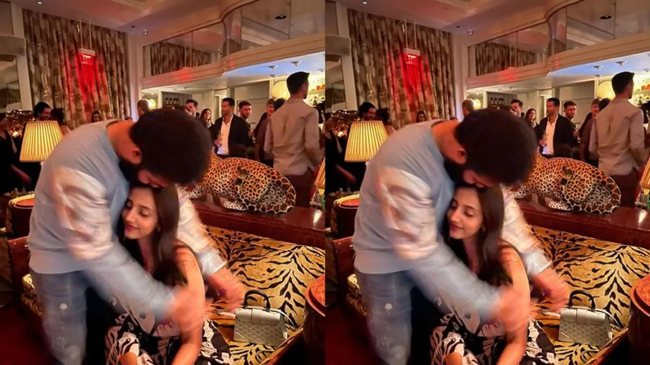 NTR: ఎన్టీఆర్ సో రొమాంటిక్ గురూ... భార్యను అలా గుండెలకు హత్తుకుంటూ! NTR: ఎన్టీఆర్ సో రొమాంటిక్ గురూ... భార్యను అలా గుండెలకు హత్తుకుంటూ!