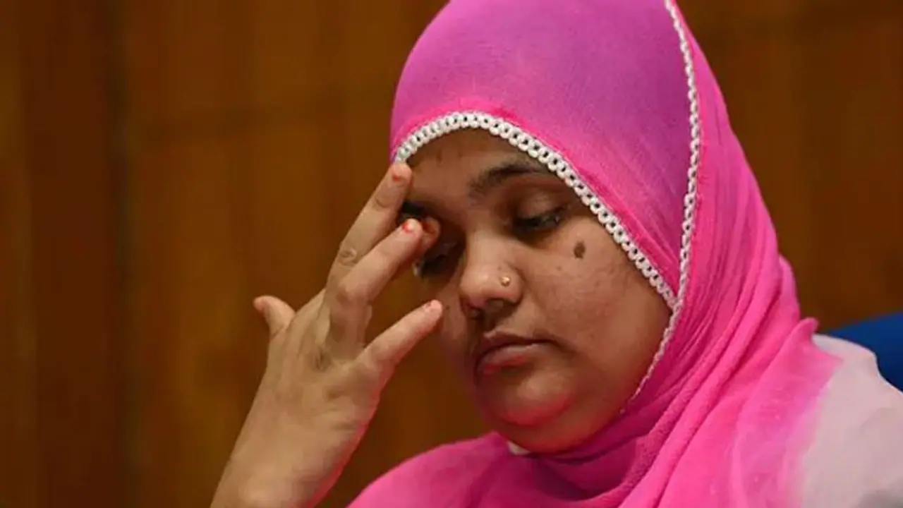 Bilkis Bano case: Supreme Court directs Centre, Gujarat govt to 'bring papers on which convicts were freed'