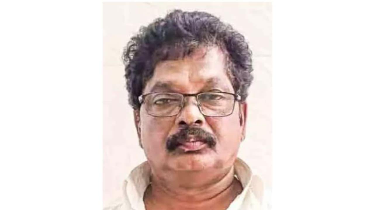 ഓൺലൈൻ വിതരണക്കമ്പനി ജീവനക്കാരിയെ തടഞ്ഞുനിർത്തി ആക്രമിച്ച കേസ്; പ്രതി അറസ്റ്റില് ഓൺലൈൻ വിതരണക്കമ്പനി ജീവനക്കാരിയെ തടഞ്ഞുനിർത്തി ആക്രമിച്ച കേസ്; പ്രതി അറസ്റ്റില്