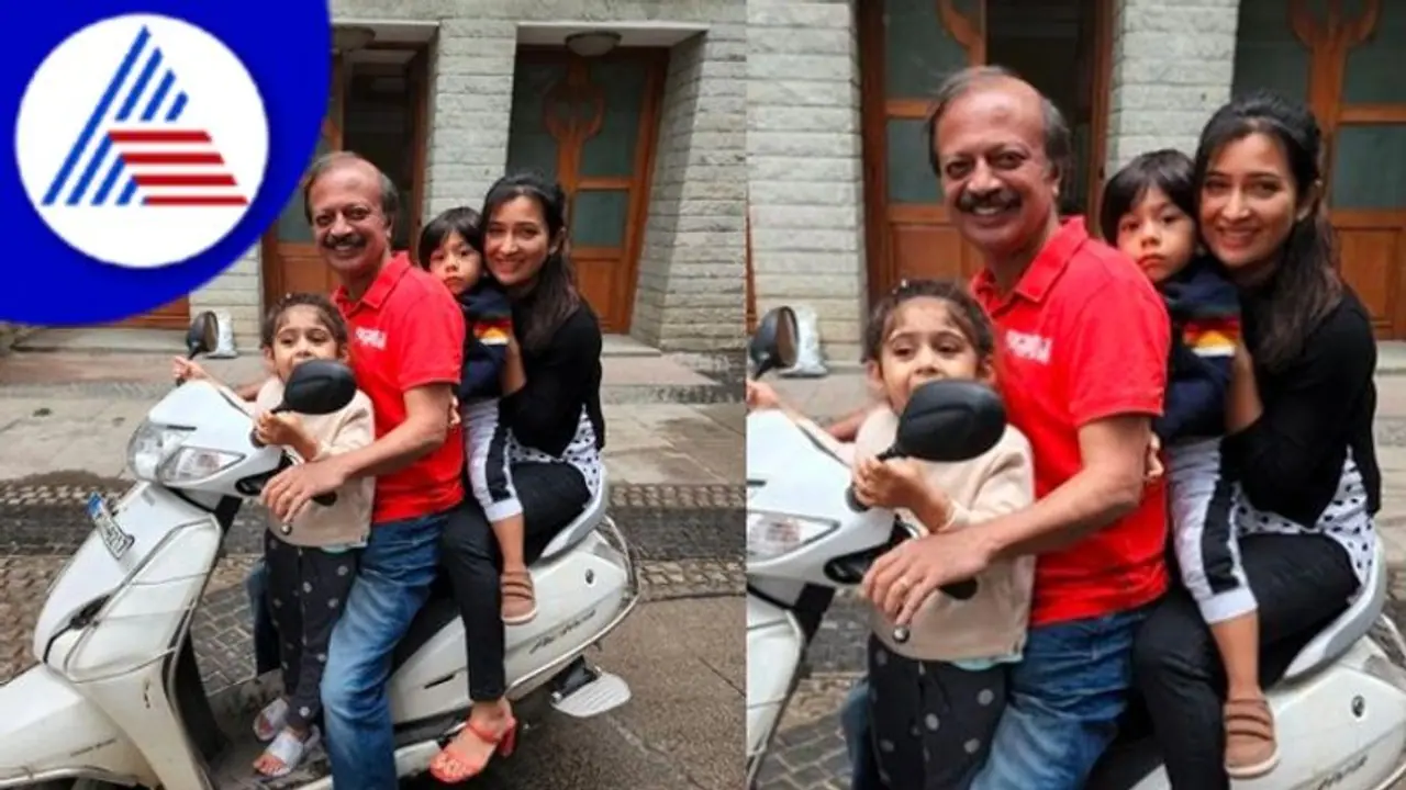 ನನ್ನ ತಂದೆ ಸೇಫ್ ಡ್ರೈವರ್, ನಿದ್ರೆ ಬೇಕಿದ್ರೂ ಮಾಡ್ಬೋದು; ತಂದೆ ಡ್ರೈವಿಂಗ್ ಬಗ್ಗೆ ರಾಧಿಕಾ ಪಂಡಿತ್ ಪೋಸ್ಟ್ ನನ್ನ ತಂದೆ ಸೇಫ್ ಡ್ರೈವರ್, ನಿದ್ರೆ ಬೇಕಿದ್ರೂ ಮಾಡ್ಬೋದು; ತಂದೆ ಡ್ರೈವಿಂಗ್ ಬಗ್ಗೆ ರಾಧಿಕಾ ಪಂಡಿತ್ ಪೋಸ್ಟ್