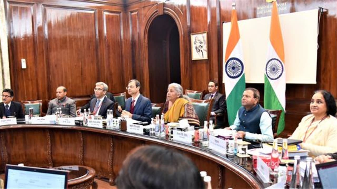 50 ാമത് ജിഎസ്ടി കൗൺസിൽ യോഗം ജൂലൈ 11 ന്; പ്രതീക്ഷകൾ എന്തൊക്കെ? 50 ാമത് ജിഎസ്ടി കൗൺസിൽ യോഗം ജൂലൈ 11 ന്; പ്രതീക്ഷകൾ എന്തൊക്കെ?