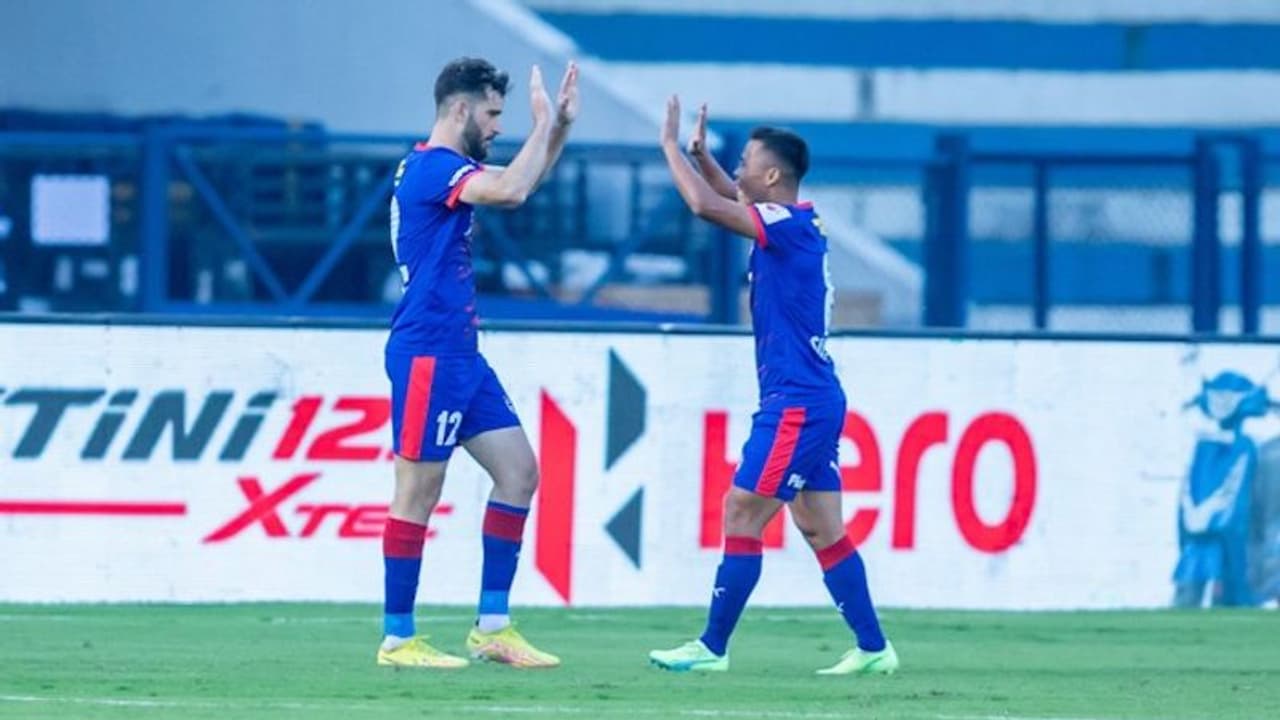 ISL 2022 23: Bengaluru FC coach Simon Grayson delighted with late 'birthday gift' ISL 2022 23: Bengaluru FC coach Simon Grayson delighted with late 'birthday gift'