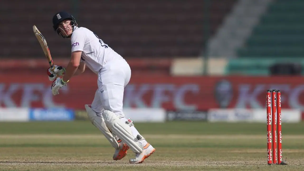 The Ashes 2023, ENG vs AUS: Harry Brook's strange exit (WATCH) The Ashes 2023, ENG vs AUS: Harry Brook's strange exit (WATCH)