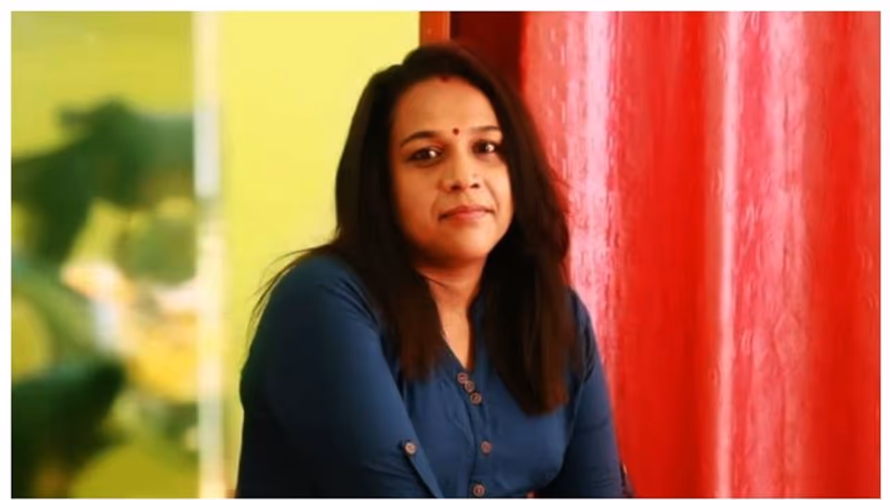 ടെറ്റാനിയം തട്ടിപ്പ്: പണം നഷ്ടപ്പെട്ടവരുടെ എണ്ണം കൂടുന്നു, ലീ​ഗൽ ജിഎമ്മിനെ സസ്പെൻഡ് ചെയ്യാൻ ടൈറ്റാനിയം