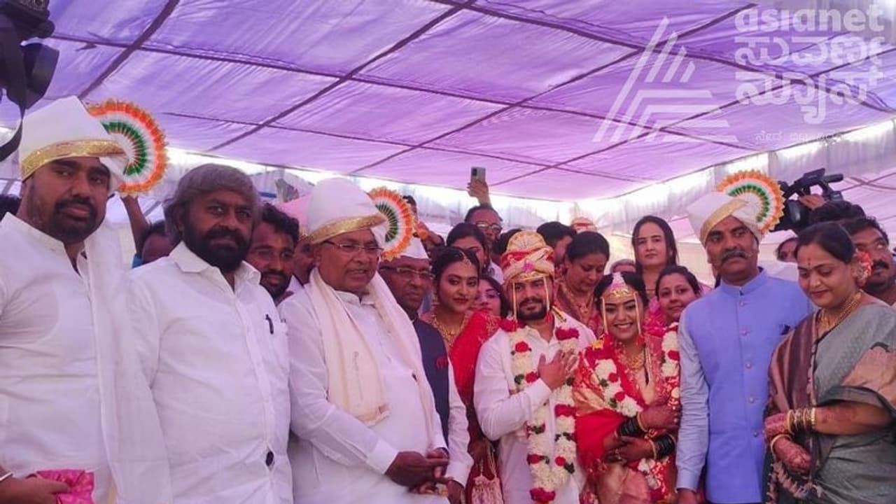 ದುಂದು ವೆಚ್ಚಕ್ಕೆ ಸಾಮೂಹಿಕ ವಿವಾಹವೇ ಮದ್ದು: ಸಿದ್ದರಾಮಯ್ಯ ದುಂದು ವೆಚ್ಚಕ್ಕೆ ಸಾಮೂಹಿಕ ವಿವಾಹವೇ ಮದ್ದು: ಸಿದ್ದರಾಮಯ್ಯ