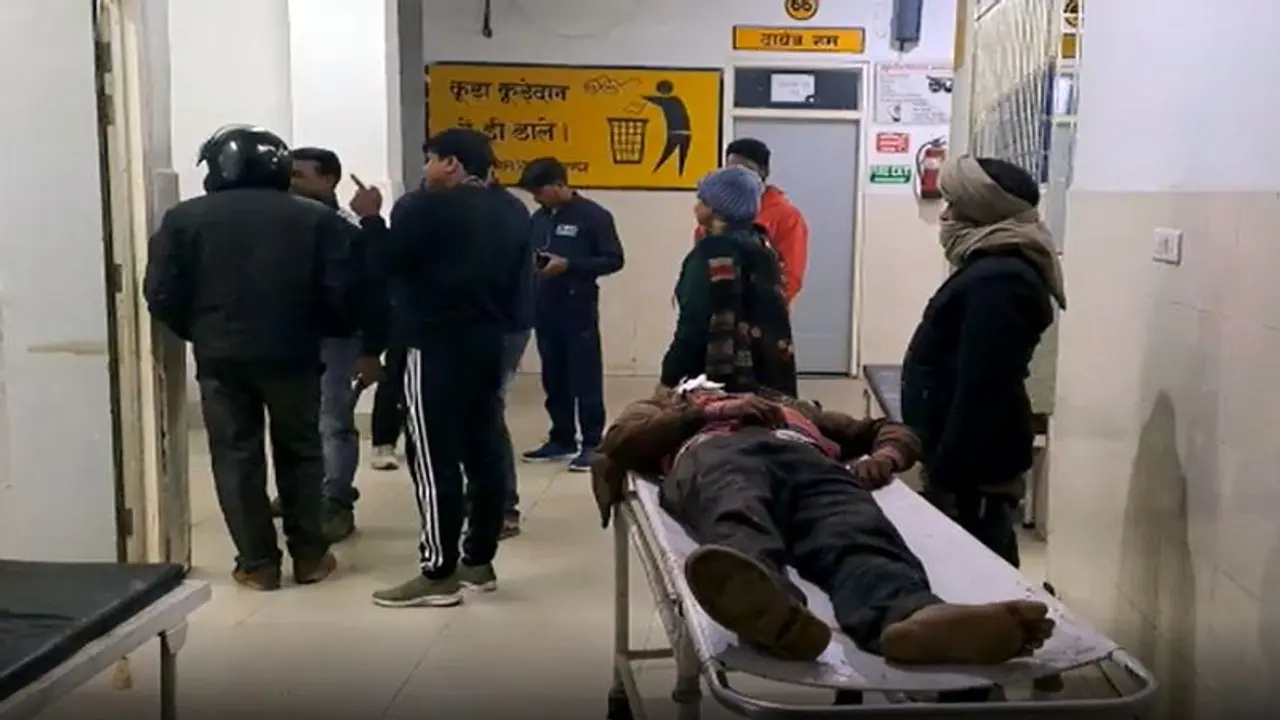 कोहरे की वजह से कासगंज में हादसा, काली नदी में गिरी कार, 2 लोगों की हुई दर्दनाक मौत