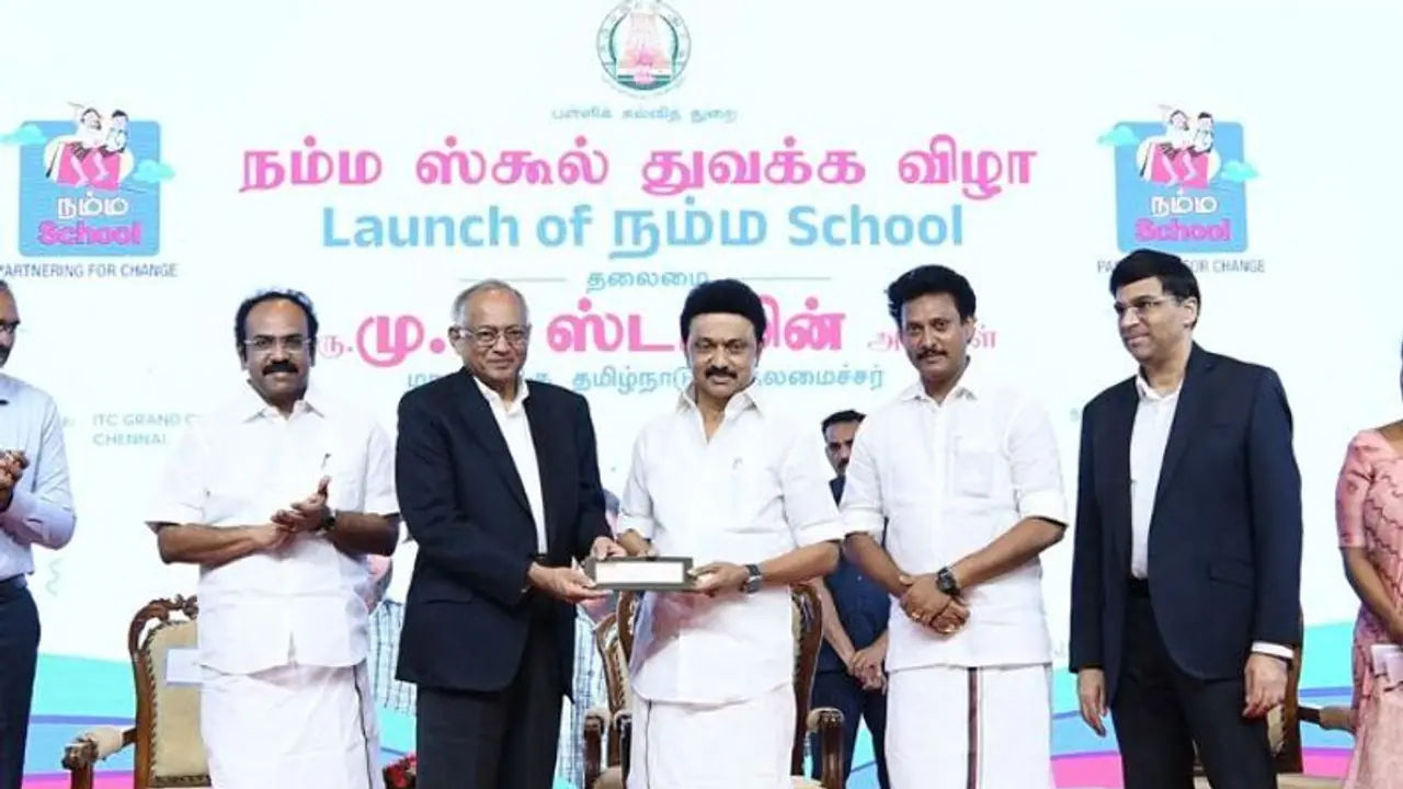 எங்கு இருந்தாலும் உங்கள் பள்ளிக்கு உதவுங்க.!! நம்ம ஸ்கூல் திட்ட விழாவில் முதல்வர் ஸ்டாலின் வைத்த கோரிக்கை! எங்கு இருந்தாலும் உங்கள் பள்ளிக்கு உதவுங்க.!! நம்ம ஸ்கூல் திட்ட விழாவில் முதல்வர் ஸ்டாலின் வைத்த கோரிக்கை!