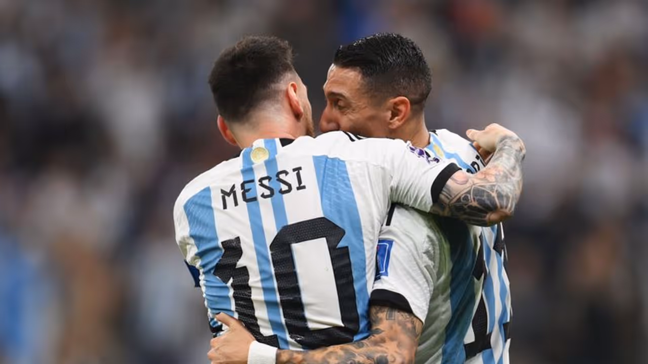 അർ‌ജന്റീന ആരാധകർക്ക് ഈ സന്തോഷം എല്ലാം കൂടെ എങ്ങനെ താങ്ങനാകും! വമ്പൻ തീരുമാനം പ്രഖ്യാപിച്ച് ഡി മരിയ