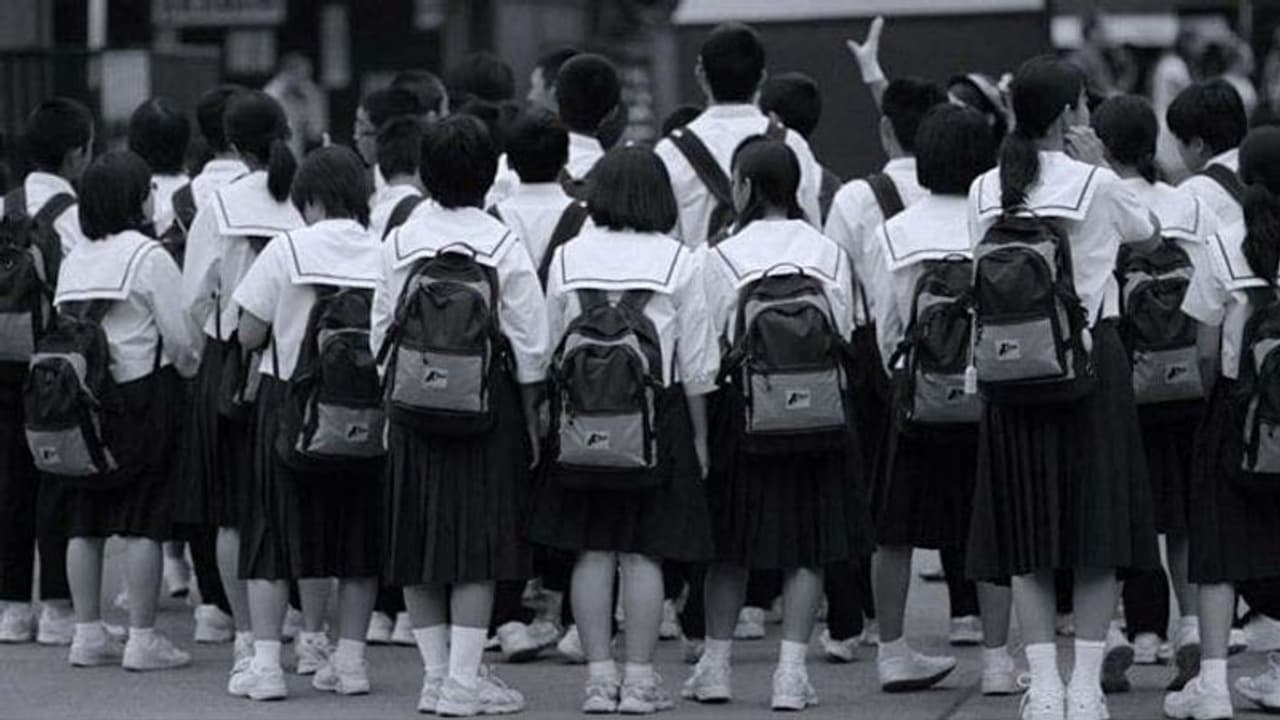 സര്‍,മാഡം, മാഷ് വിളി വേണ്ട... ലിംഗ വ്യത്യസമില്ലാതെ അധ്യാപകരെ ടീച്ചര്‍ എന്ന് വിളിക്കണമെന്ന് ബാലാവകാശ കമ്മീഷൻ