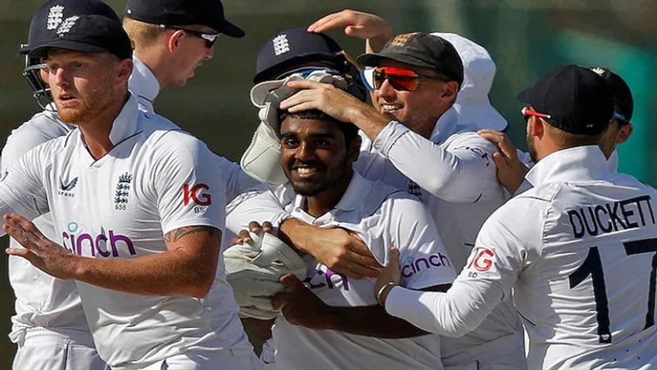 புதிய வரலாற்று சாதனை படைத்த 18 வயதே நிரம்பிய ரெஹான் அகமது! புதிய வரலாற்று சாதனை படைத்த 18 வயதே நிரம்பிய ரெஹான் அகமது!