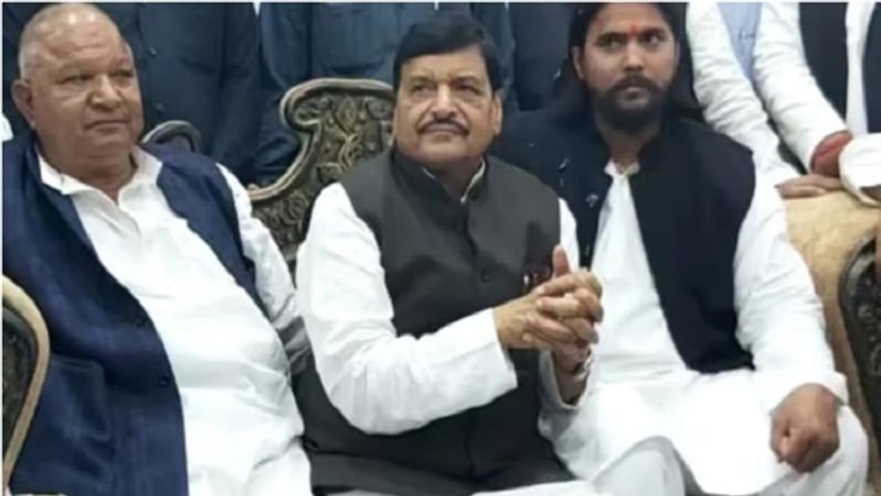 प्रयागराज में बोले शिवपाल यादव आजीवन रहेंगे सपा के साथ, अखिलेश की तारीफ में कही ये बात