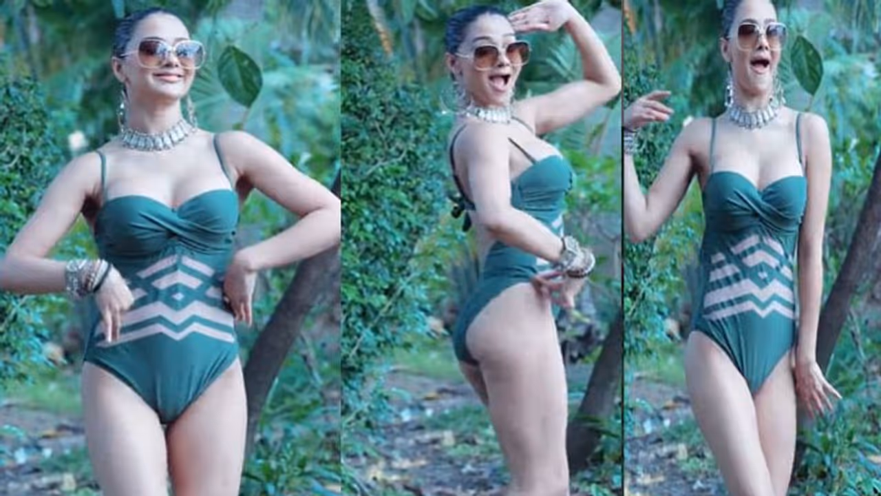 Video: सर्दी में बिकिनी पहनकर नम्रता मल्ला ने लगाया ठुमका, सेक्सी फिगर देख चाहनेवालों के छूटे पसीने Video: सर्दी में बिकिनी पहनकर नम्रता मल्ला ने लगाया ठुमका, सेक्सी फिगर देख चाहनेवालों के छूटे पसीने