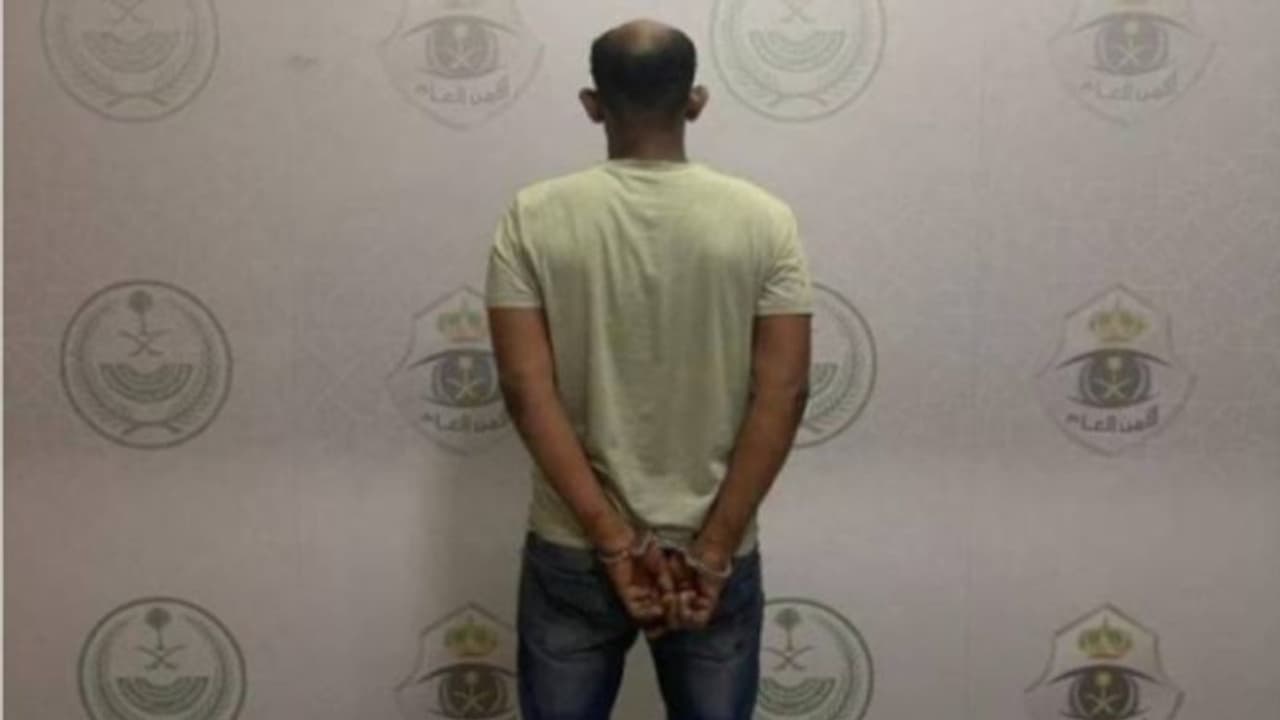 സൗദി അറേബ്യയില് കാറിന് തീയിട്ട് യുവാവിനെ കൊന്നു; ഒരാള് പിടിയില് സൗദി അറേബ്യയില് കാറിന് തീയിട്ട് യുവാവിനെ കൊന്നു; ഒരാള് പിടിയില്