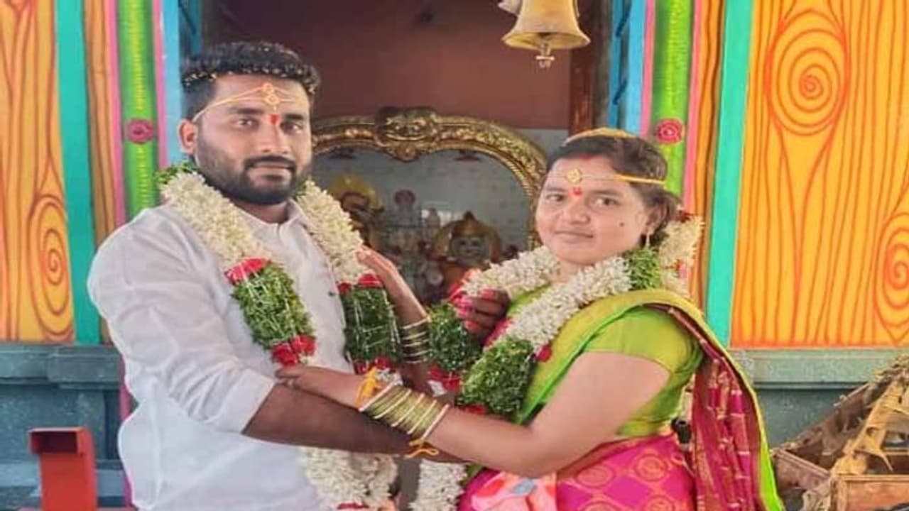 భయపెట్టడంతోనే నా కూతురు అలా చెప్పి ఉండొచ్చు: శాలిని పెళ్లి వీడియోలపై పేరేంట్స్ భయపెట్టడంతోనే నా కూతురు అలా చెప్పి ఉండొచ్చు: శాలిని పెళ్లి వీడియోలపై పేరేంట్స్