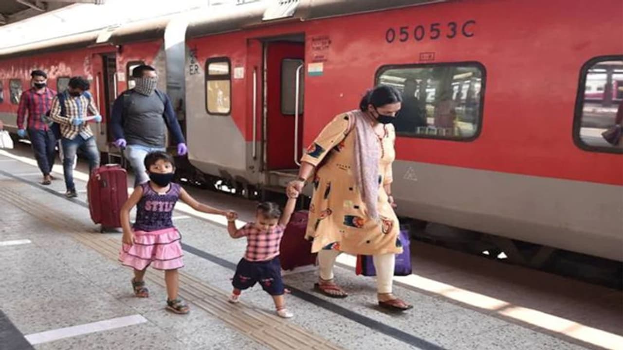 Cancel Trains Today: 21 दिसंबर को कैंसिल हुईं 239 ट्रेन, यात्रा से पहले यहां देखें पूरी लिस्ट Cancel Trains Today: 21 दिसंबर को कैंसिल हुईं 239 ट्रेन, यात्रा से पहले यहां देखें पूरी लिस्ट