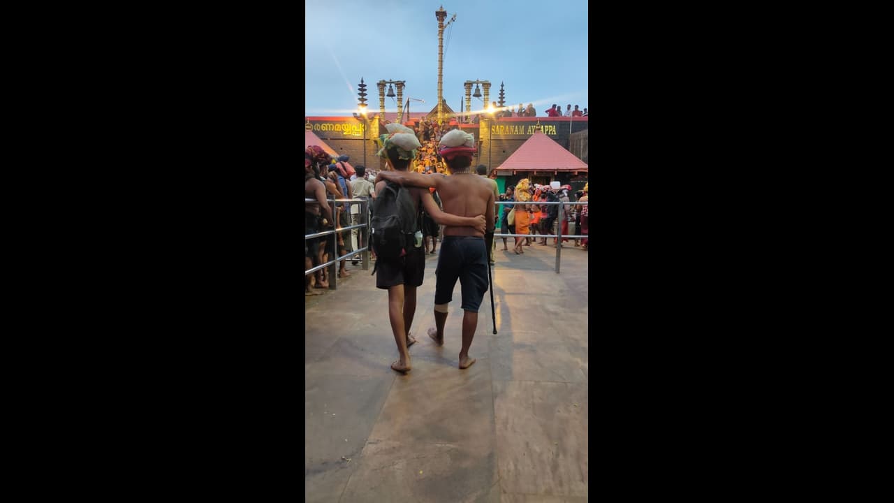 'മണ്ഡലകാലത്ത് ശബരിമലയിലെ വൈദ്യുതി മുടങ്ങിയത് 39 സെക്കന്റ് മാത്രം, ചെറുജീവികളുണ്ടാക്കിയ തടസ്സം ഉടന് നീക്കി' 'മണ്ഡലകാലത്ത് ശബരിമലയിലെ വൈദ്യുതി മുടങ്ങിയത് 39 സെക്കന്റ് മാത്രം, ചെറുജീവികളുണ്ടാക്കിയ തടസ്സം ഉടന് നീക്കി'