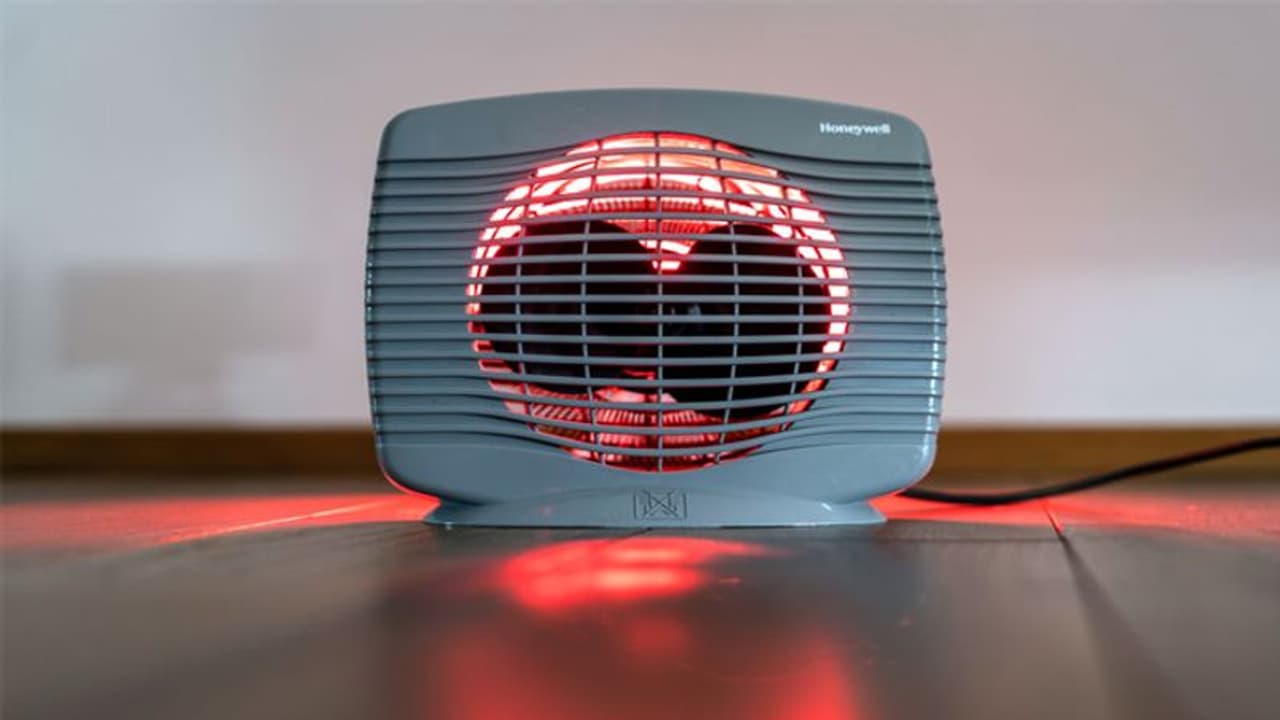 सर्दियों में रूम हीटर का इस्तेमाल करने से पहले जान लें नुकसान और यूज करने का सही तरीका सर्दियों में रूम हीटर का इस्तेमाल करने से पहले जान लें नुकसान और यूज करने का सही तरीका