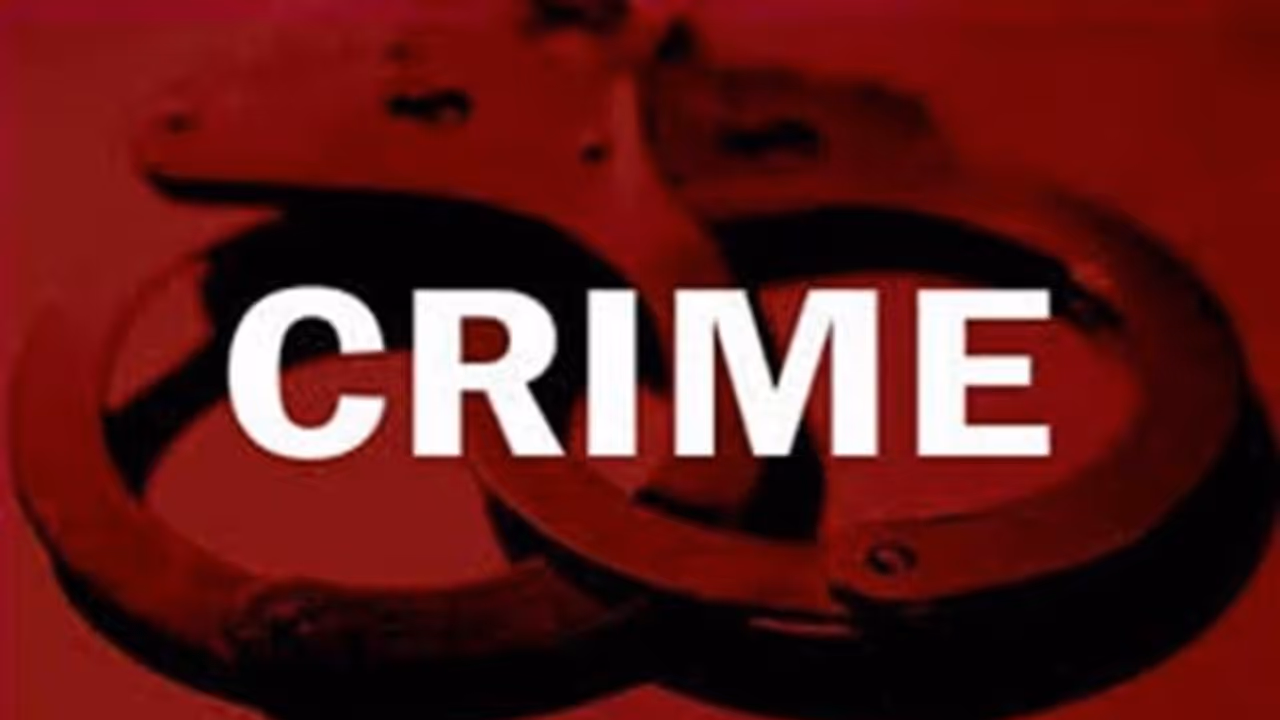 10 అడుగుల సొరంగం తవ్వి బ్యాంక్ నుంచి 1.8 కేజీల బంగారం చోరీ.. కాన్పూర్ లో ఘటన.. వాటి విలువ కోటి రూపాయిలకు పైనే 10 అడుగుల సొరంగం తవ్వి బ్యాంక్ నుంచి 1.8 కేజీల బంగారం చోరీ.. కాన్పూర్ లో ఘటన.. వాటి విలువ కోటి రూపాయిలకు పైనే